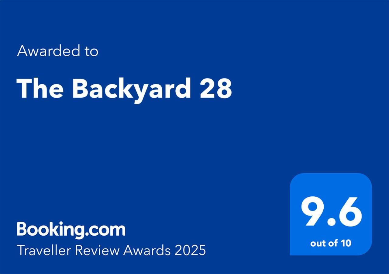 The Backyard 28 Villa Bangkok Exterior photo